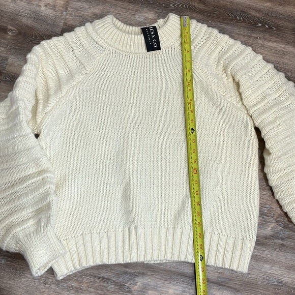 NWT New In Women's Sweater Size L Cream Chunky Textured Puff Sleeves Winter Ski - Picture 12 of 15